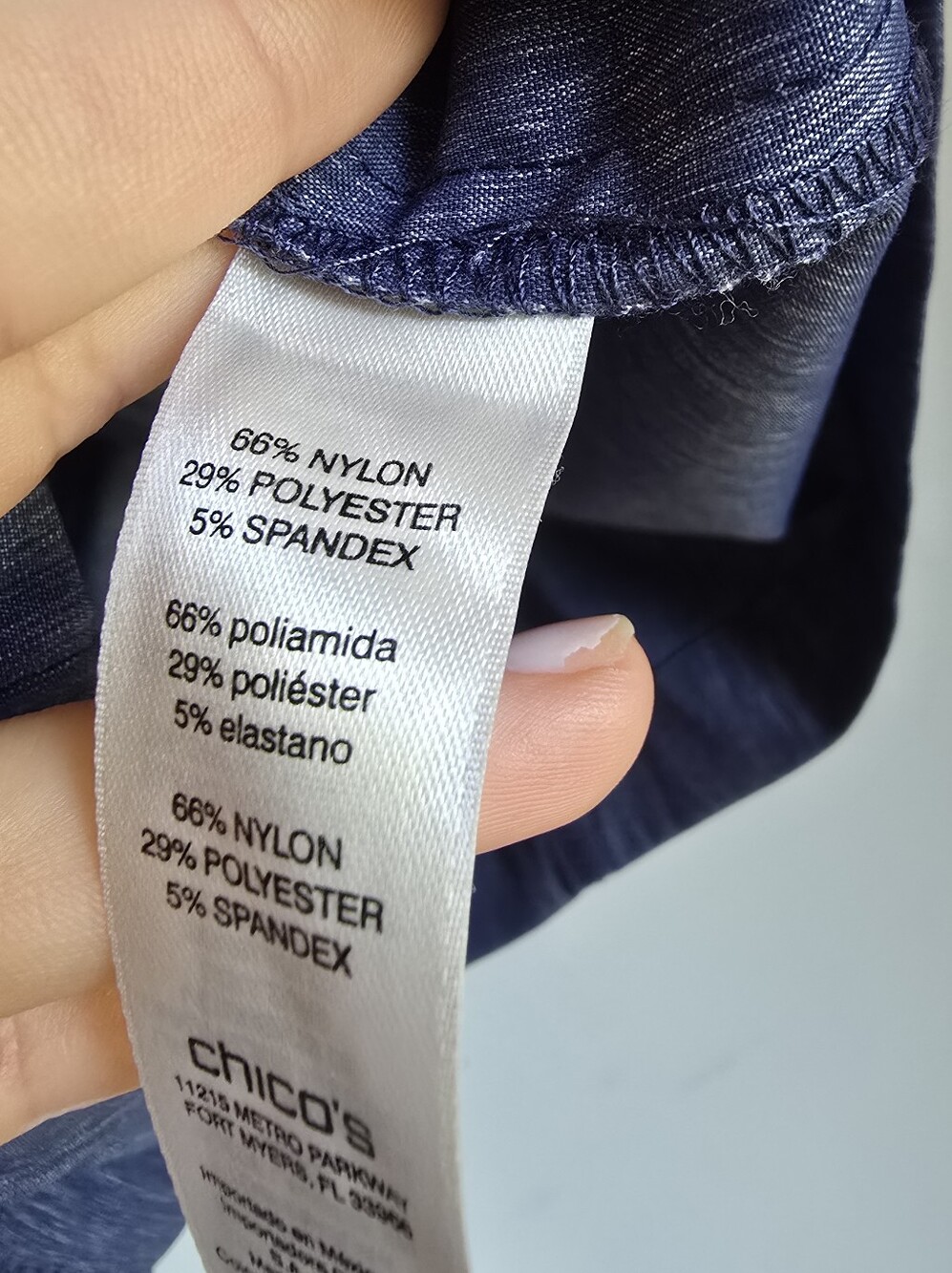 Chico's Zenergy Neema Indigo Ruched Zip Front Athletic Travel Vest SZ Medium - Picture 9 of 10